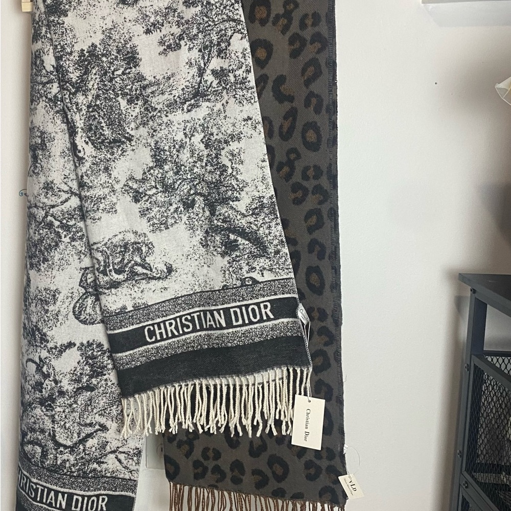Scarf Set - Picture 3 of 3
